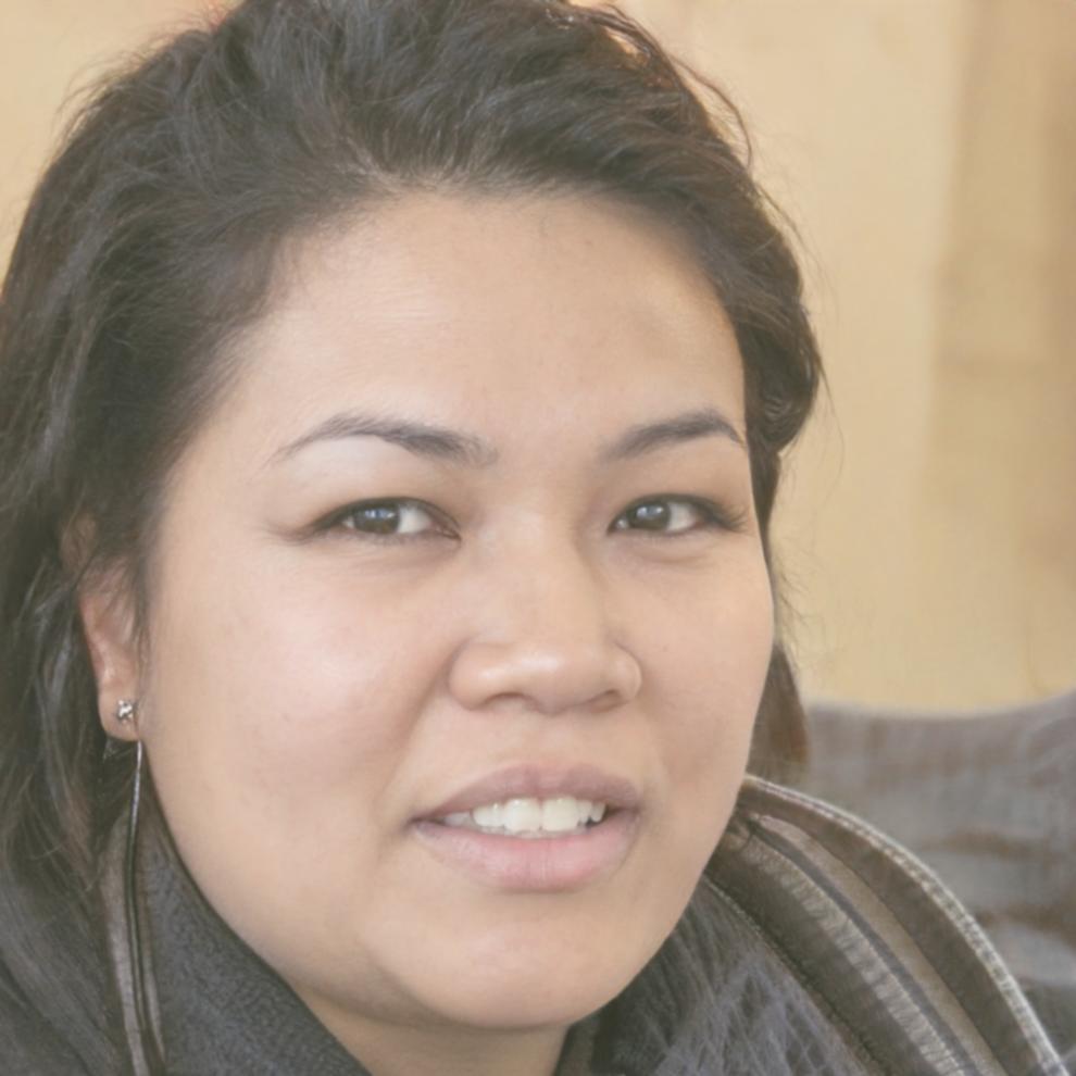 Portrait of Saskia van der Berg, Cross-Chain Security Specialist